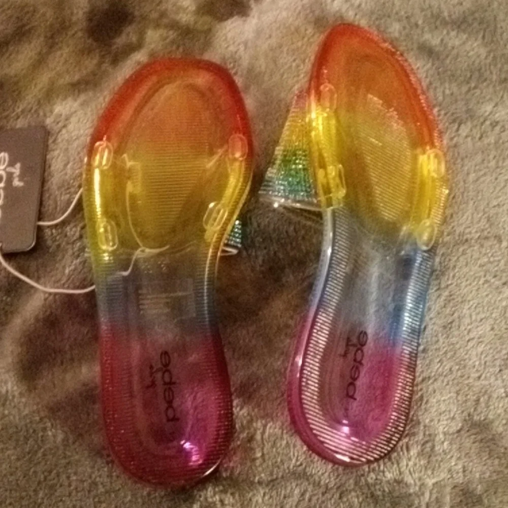 BRAND NEW BEBE SPARKLELY SANDELS SIZE 2 & 5
